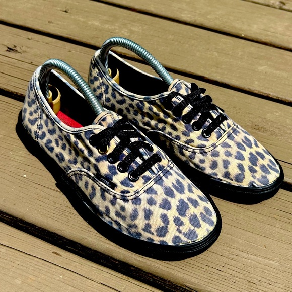 VANS Cheetah Print Lace-Up Sneakers Tan and Grey/Muted Black | Ladies Size 7 - Picture 1 of 8